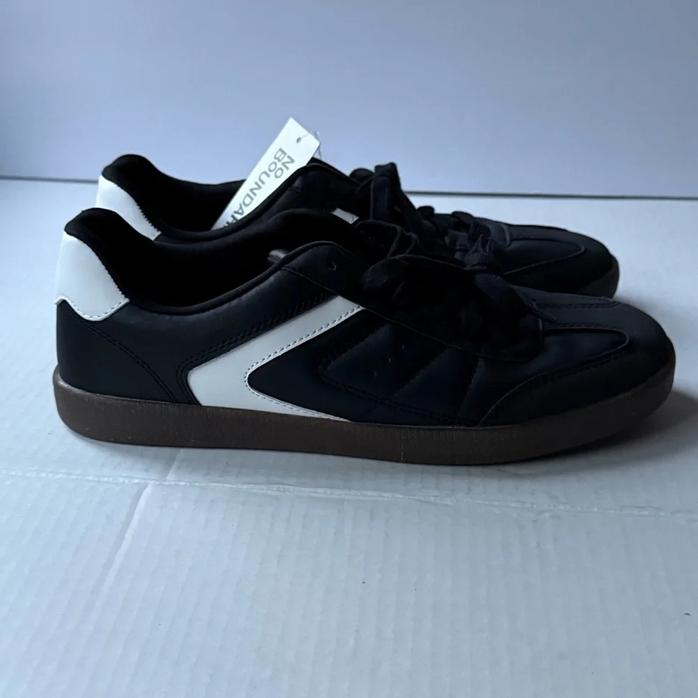 No Boundaries Shoes Sleek Black White Men's Sneakers Size 8.5 Shoes Lace Up New